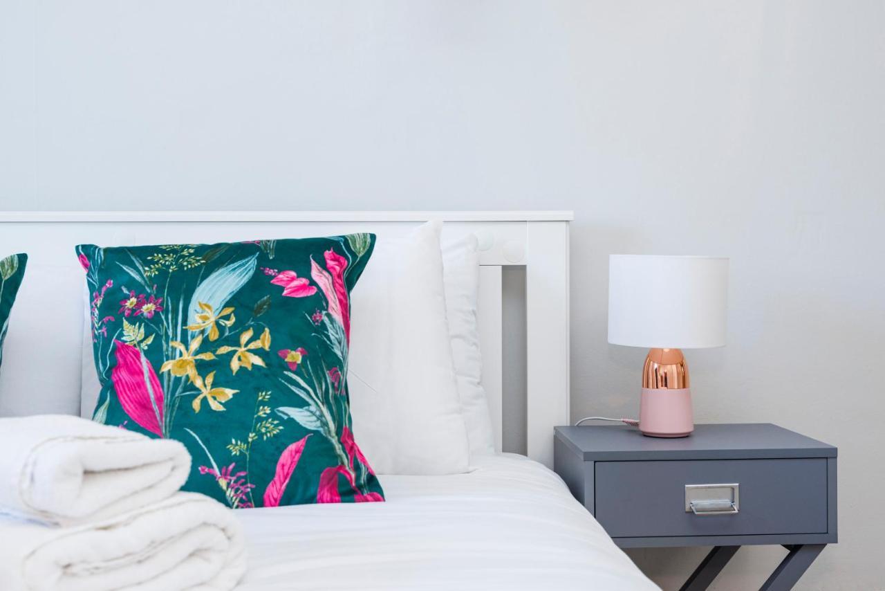 Welcomestay Colliers Wood Two Bed Apartment - Home Away From Home Londýn Exteriér fotografie