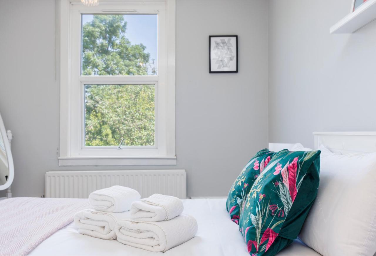 Welcomestay Colliers Wood Two Bed Apartment - Home Away From Home Londýn Exteriér fotografie